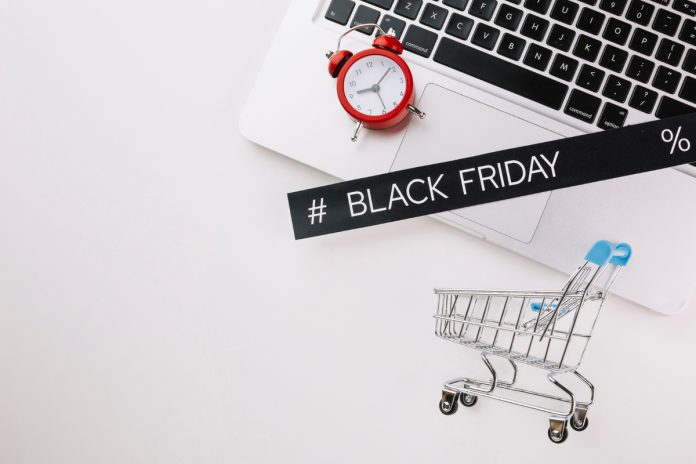 E-commerce projeta faturamento de R$ 9,3 bi na Black Friday E-commerce projeta faturamento de R$ 9,3 bi na Black Friday