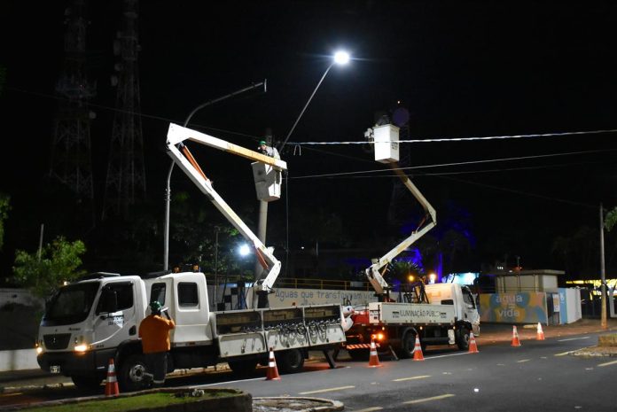 botucatu-lampada-led-poste-211124