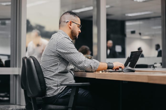 Empreendedores melhoram seu foco em coworkings Empreendedores melhoram seu foco em coworkings