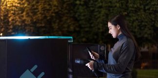 Golpe de QR code falso mira estações de recarga para carros elétricos Golpe de QR code falso mira estações de recarga para carros elétricos