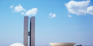 Aumento da CSLL tenta compensar reoneração da folha, mas enfrenta resistência