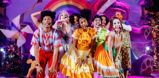 Elenco premiado se apresenta em musical gratuito de natal