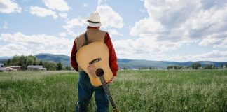 Música sertaneja se consolida como ritmo mais ouvido no Brasil