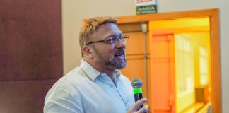 Finanças embarcadas transformam a relação empresa-banco Finanças embarcadas transformam a relação empresa-banco