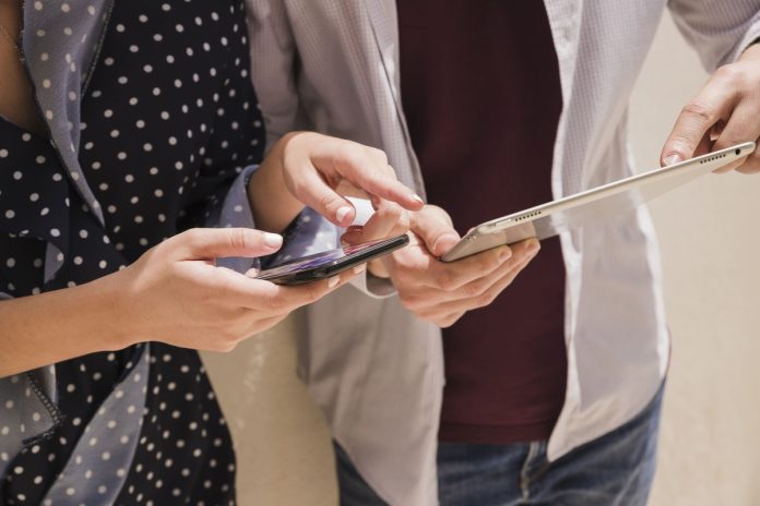 Parceria com influencers impulsiona estratégias de vendas Parceria com influencers impulsiona estratégias de vendas