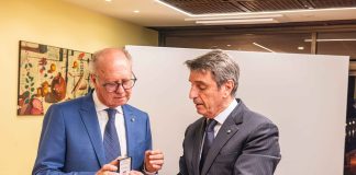 Falcão é homenageado com Ordem da Estrela da Itália Falcão é homenageado com Ordem da Estrela da Itália