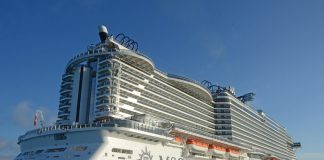 Búzios inicia o ano com cruzeiros lotados e presença de iate de luxo