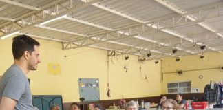 Saber Social e Descomplica oferecem faculdade de graça Saber Social e Descomplica oferecem faculdade de graça