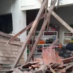 Teto de marmitaria desaba em Botucatu