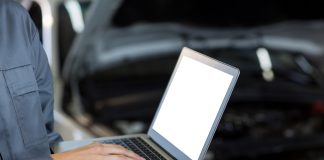 Uso da tecnologia é empregado em oficinas mecânicas