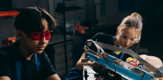 Inteligência Artificial otimiza produtividade, mas exige reflexão crítica no apr Inteligência Artificial otimiza produtividade, mas exige reflexão crítica no apr