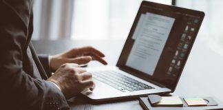 LinkedIn é o meio mais utilizado na busca por uma nova vaga