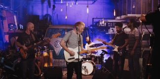 Lançamento do álbum Pé na Lama marca nova fase de Le CostaRosa