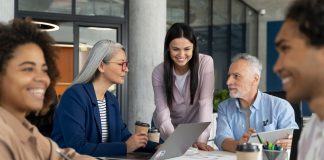 Estudo revela desafios do etarismo no mercado de trabalho