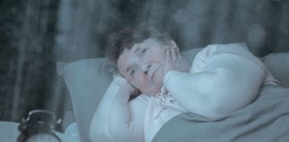 Qualidade do sono impacta saúde cerebral dos idosos