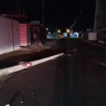 Botucatu: Carreta enrosca em fios e derruba poste em via pública no Jardim Paraíso