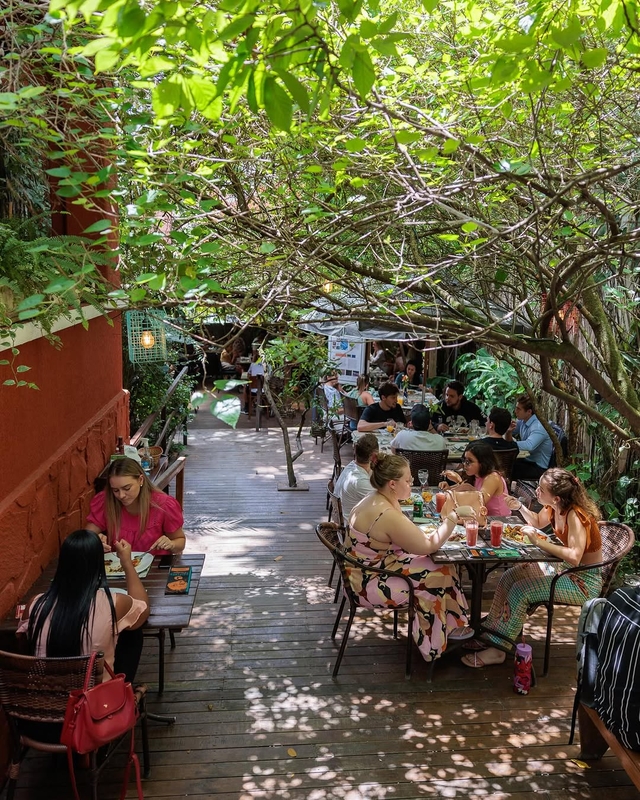 Abrasel qualifica cerca de 60 mil pessoas em práticas ASG Abrasel qualifica cerca de 60 mil pessoas em práticas ASG