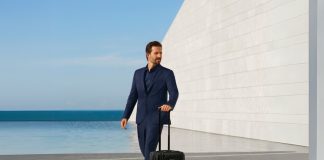 TUMI celebra 50 anos com campanha “Made For You Since 1975” TUMI celebra 50 anos com campanha “Made For You Since 1975”