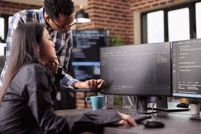 Startup gaúcha lança IA para automação de back-end, liberado como open source