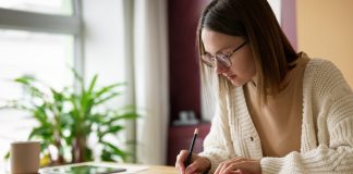 Planejamento e constância aumentam chances em concursos Planejamento e constância aumentam chances em concursos