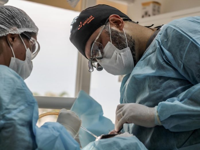 Prótese fixa sobre implante é nova solução da implantodontia Prótese fixa sobre implante é nova solução da implantodontia