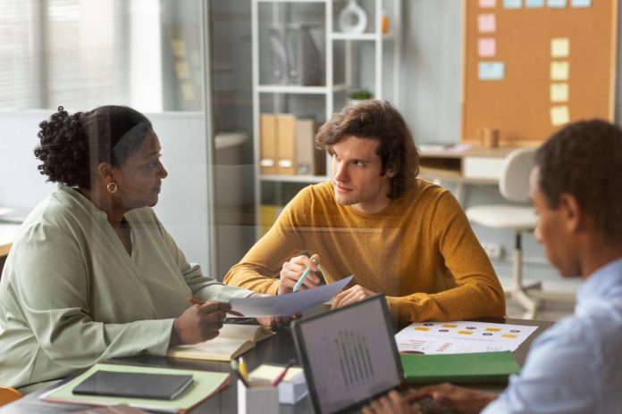 Lingopass lança simulador ROI de idiomas para empresas