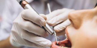 Em BH, escola para dentistas acompanha tendência de mercado Em BH, escola para dentistas acompanha tendência de mercado