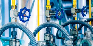 Mangueiras industriais devem seguir critérios técnicos em processos de risco