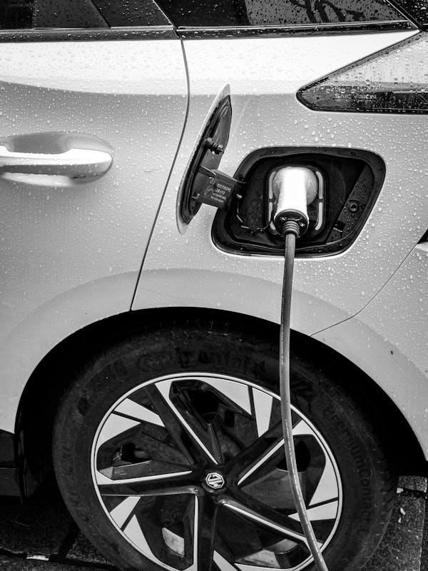 Brasileiro tem demonstrado crescente interesse por carros elétricos Brasileiro tem demonstrado crescente interesse por carros elétricos