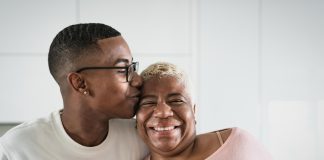 Benefício educação passa a permitir inclusão de mãe e pai Benefício educação passa a permitir inclusão de mãe e pai