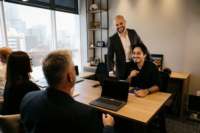 Crescimento do Salesforce impulsiona empresas do segmento Crescimento do Salesforce impulsiona empresas do segmento