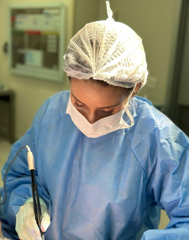 Mastopexia com prótese corrige flacidez e devolve volume Mastopexia com prótese corrige flacidez e devolve volume