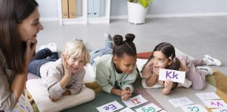 Aprender línguas na infância amplia chances de trabalho Aprender línguas na infância amplia chances de trabalho