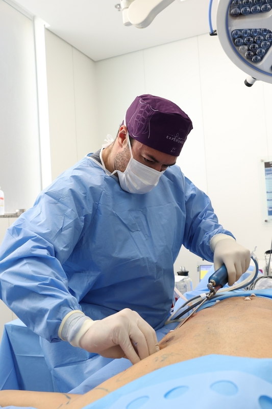 Cirurgias de lipo avançam em eficiência e mais segurança Cirurgias de lipo avançam em eficiência e mais segurança