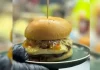 Carne de porco, queijo coalho e abacaxi caramelizado: conheça os detalhes que colocaram hambúrguer de Botucatu como o melhor do Brasil