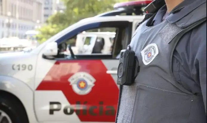 policia-militar-camera-corporal-060525