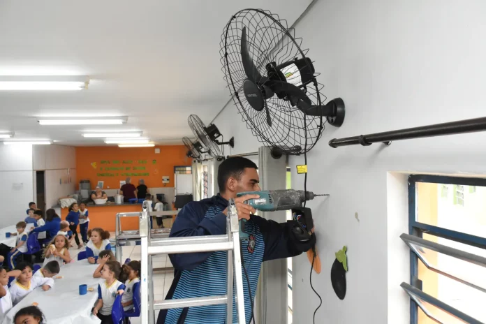 ventiladores-escolas-botucatu-070525