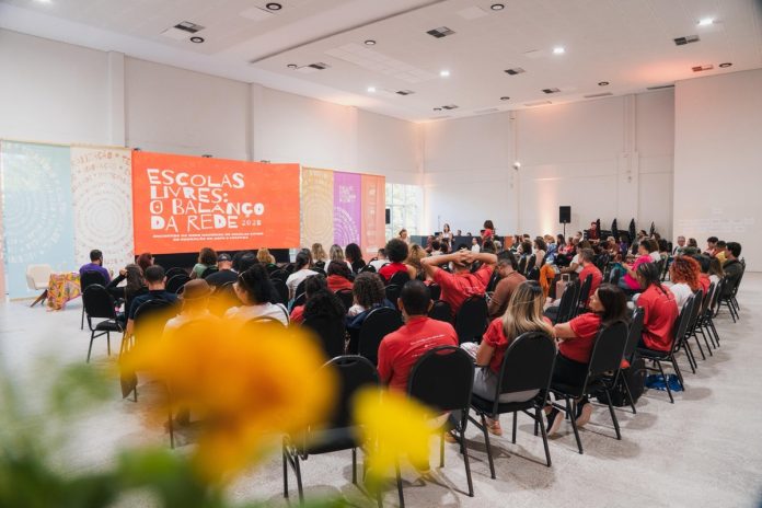 Projeto de Circo paranaense passa a integrar a Rede Nacional de Escolas Livres Projeto de Circo paranaense passa a integrar a Rede Nacional de Escolas Livres