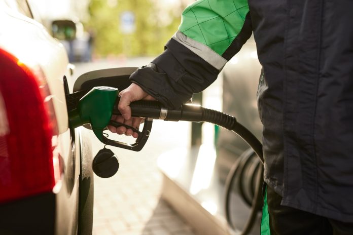 Baratão Combustíveis: app conecta motoristas a postos Baratão Combustíveis: app conecta motoristas a postos