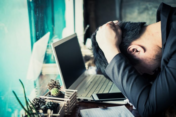 Jovens são os mais afetados pelo estresse no trabalho