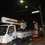 Trabalho de manutenção troca mais de mil lâmpadas em Botucatu e entra na reta final