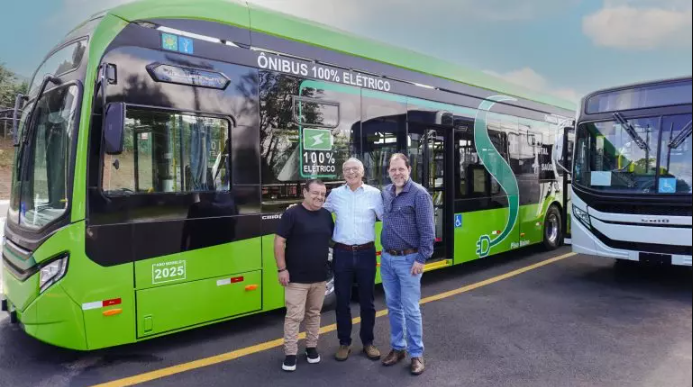 prefeito-sao-manuel-caio-110625