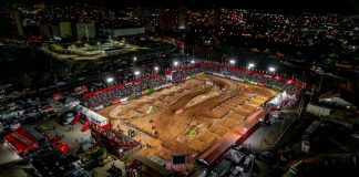 Enzo Lopes vence etapa e acirra disputa do Arena Cross Enzo Lopes vence etapa e acirra disputa do Arena Cross