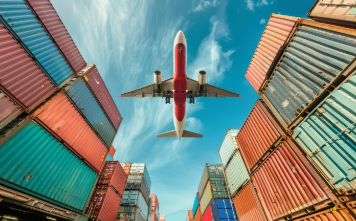 Mercado de logística de US$ 11,2 tri atrai desenvolvedoras Mercado de logística de US$ 11,2 tri atrai desenvolvedoras