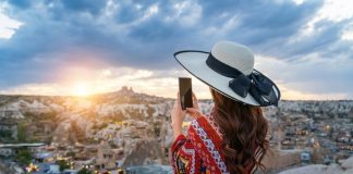 Grécia se destaca como destino seguro para mulheres turistas