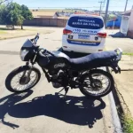 GCM de Botucatu apreende motocicleta com sinais de adulteração no Jardim Itamaraty
