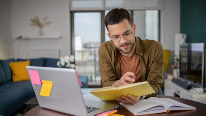 Novo marco regulatório moderniza ensino técnico a distância Novo marco regulatório moderniza ensino técnico a distância