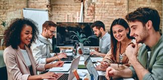 Smart workspaces otimizam tarefas e colaboração corporativa Smart workspaces otimizam tarefas e colaboração corporativa