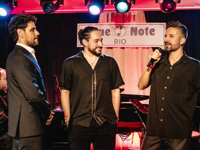 Brasileiros assinam remix oficial de Fantasma da Ópera Brasileiros assinam remix oficial de Fantasma da Ópera