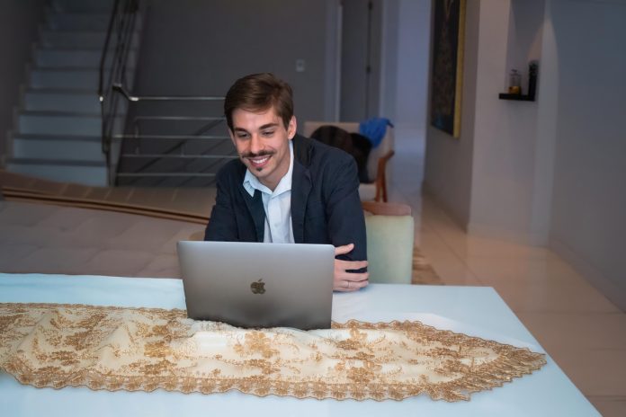 Estudo aponta o impacto das startups unicórnios Estudo aponta o impacto das startups unicórnios